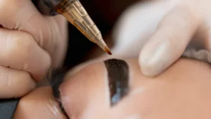 Permanent Makeup für Augenbrauen